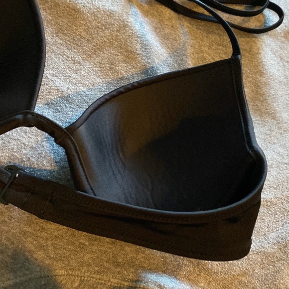 Brand new, never worn Shade shore bikini top - Picture 3 of 7